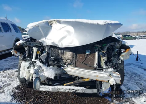 2010 Lexus Es 350 z USA, uszkodzony, nr VIN JTHBK1EG3A2361306